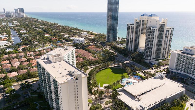 Beautiful And Big Apartment By The Beach Sunny Isles Beach Exterior photo