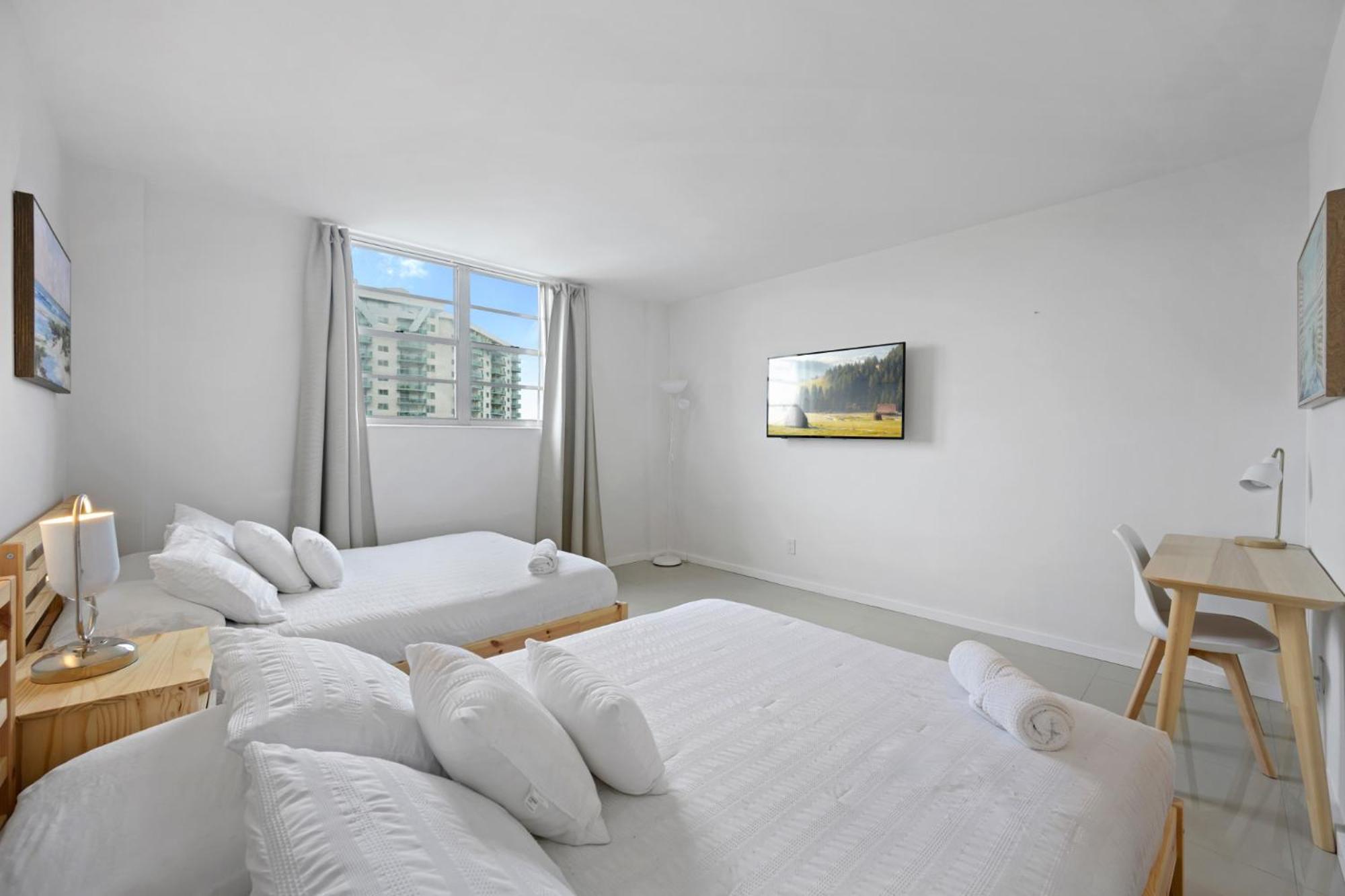 Beautiful And Big Apartment By The Beach Sunny Isles Beach Exterior photo